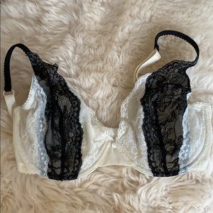 Victoria’s Secret 36dd bra